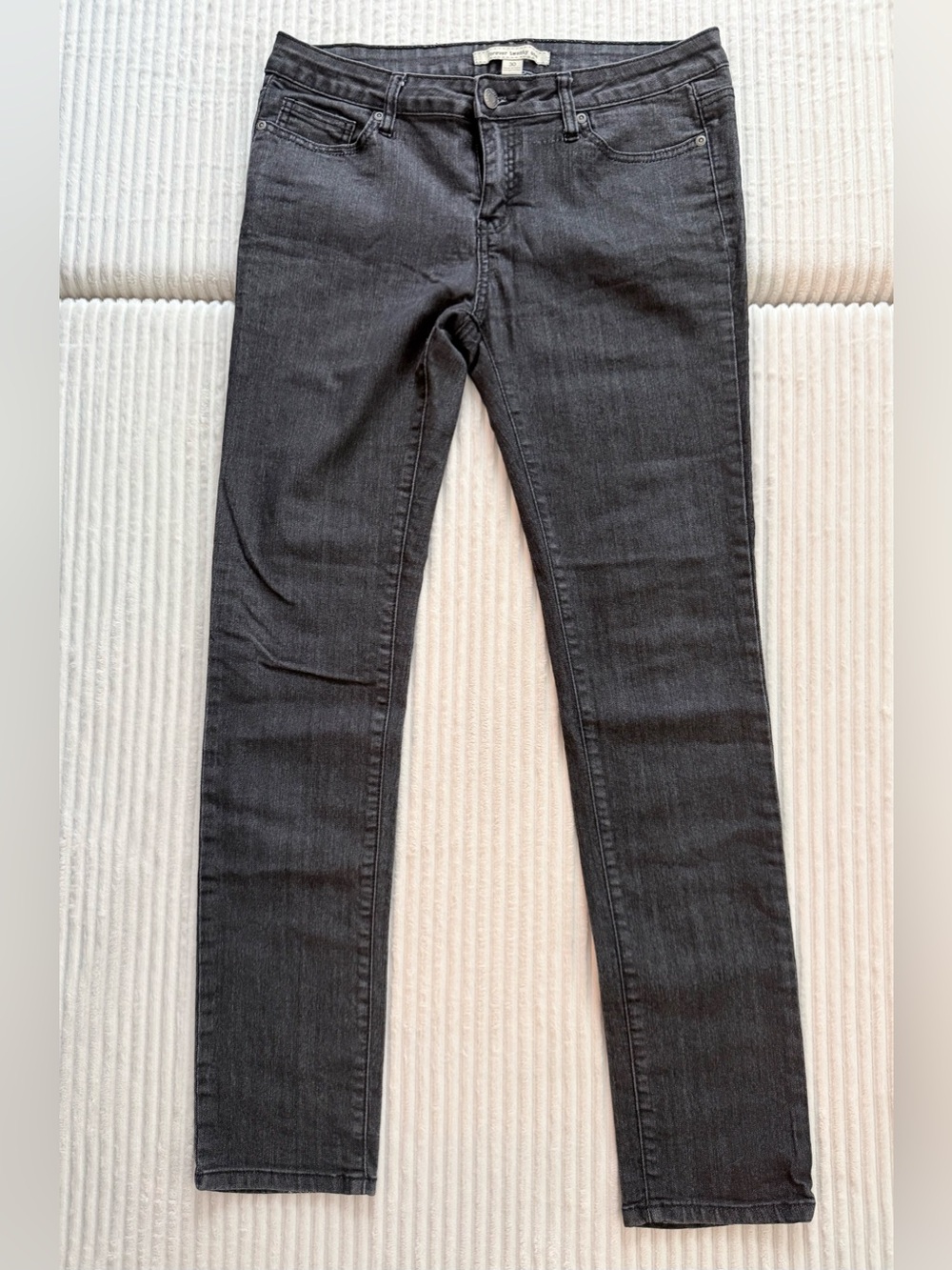 NWOT Forever 21 Black Stretch Jeans Size 30